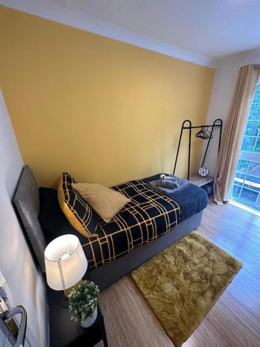 Elegant Room In Stylish House 밀턴 케인즈 외부 사진
